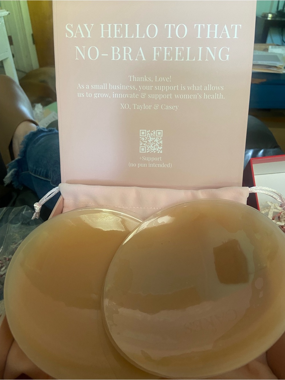 NEVER WORN! CAKES BODY Reusable Silicone Adhesive Nipple Covers